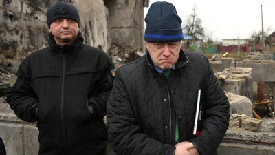 Борис Джонсон начал объявлять остановки в Киевской электричке