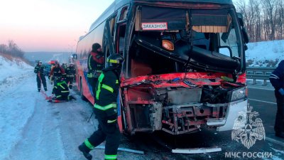 В Приморье в аварии с автобусом пострадали 17 человек