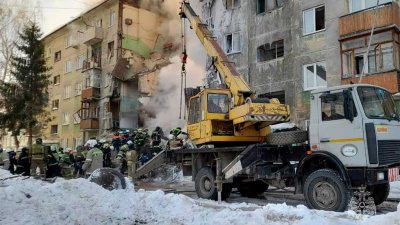 До трех выросло число жертв взрыва газа в пятиэтажке в Новосибирске