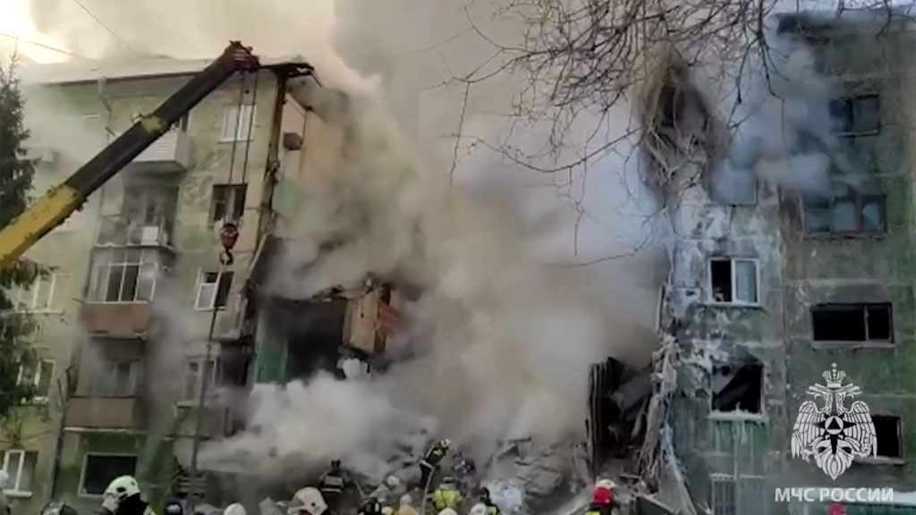 Под завалами в Новосибирске нашли тело седьмой жертвы взрыва газа