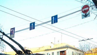 В России изменились правила проезда перекрестков с круговым движением