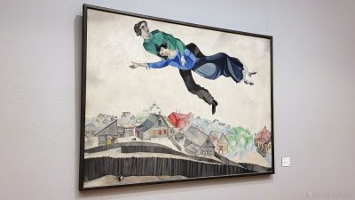 Челябинцы могут заглянуть в три эпохи Марка Шагала