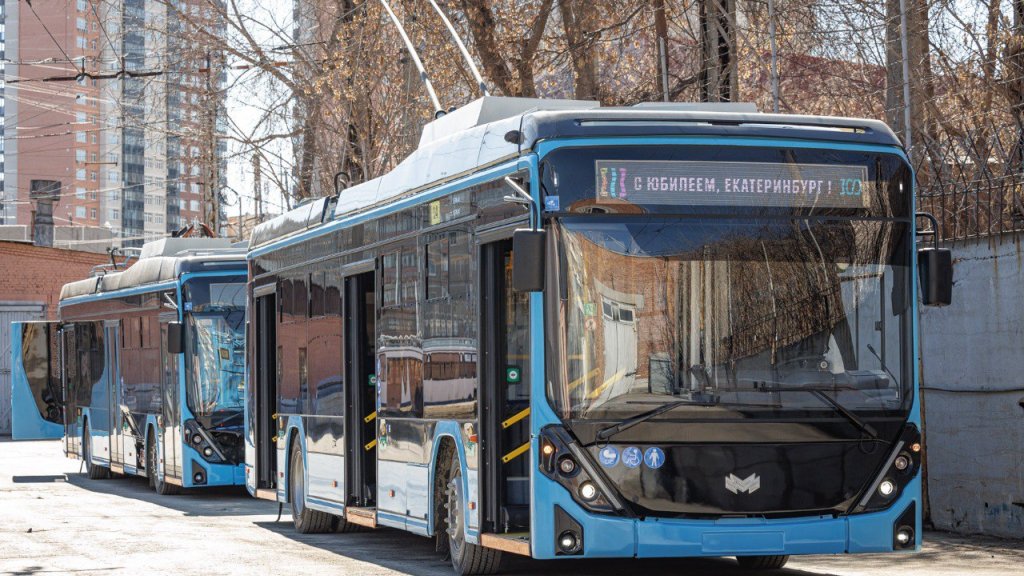 В Екатеринбург прибыли первые 2 из 50 белорусских троллейбусов (ФОТО)