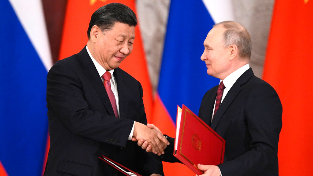 Россия и Китай формируют новый миропорядок, в котором нет места США