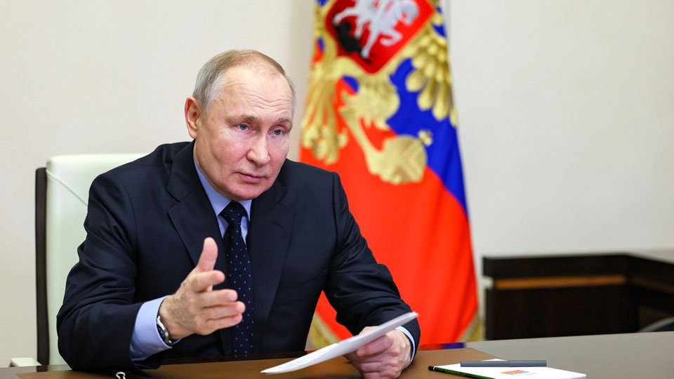 «Возврат на траекторию роста не должен нас расслаблять»: Путин предупредил о риске негативных последствий западных санкций