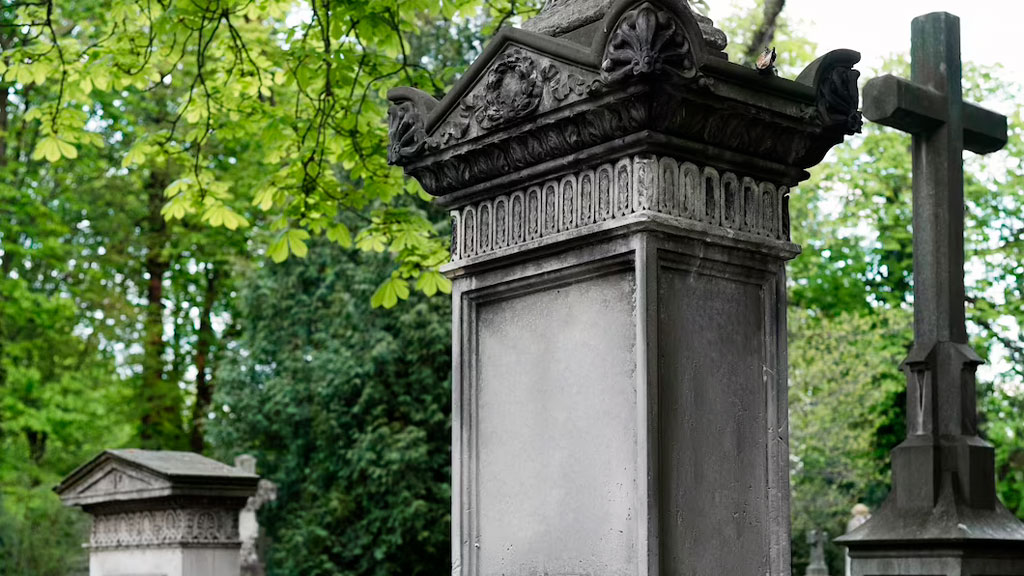В Бразилии на кладбище обнаружили заживо похороненную женщину