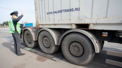 Литовская таможня прекратила пропуск грузовиков из Калининграда