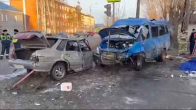 Два человека погибли в ДТП с маршруткой под Иркутском
