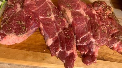 Глава минсельхоза пообещал снижение цен на мясо