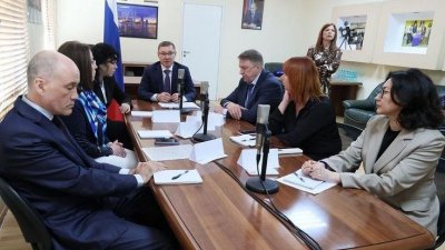 Якушев провел в Екатеринбурге совещание с руководителями филиалов ВГТРК УрФО