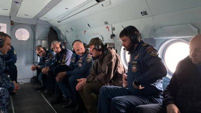 Глава МЧС Александр Куренков и губернатор Евгений Куйвашев вылетели в Сосьву
