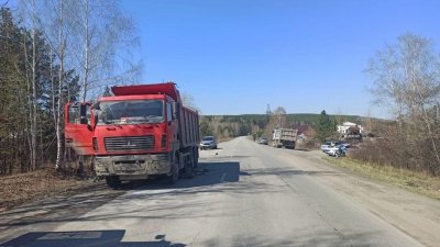 В Екатеринбурге ищут газелиста, который сбил двух человек у взорвавшегося колеса