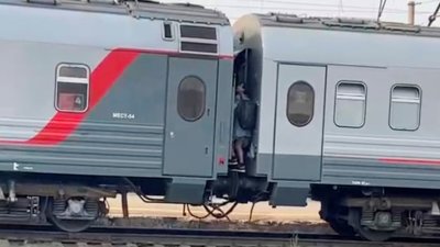 С поезда Барнаул – Адлер сняли зацепера, который поехал на море после расставания с девушкой (ФОТО)