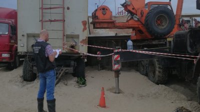 Силовики изучают обстоятельства смерти стропальщика на месторождении Ямала