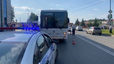 На Урале автобус насмерть сбил 9-летнюю девочку (ФОТО)