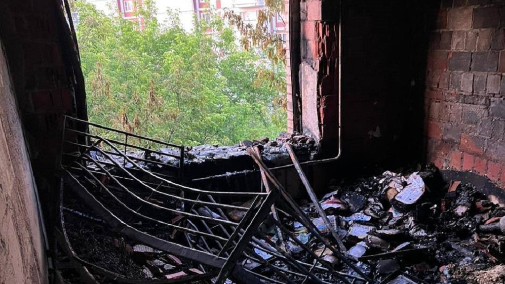 Один ребенок погиб, четверо пострадали при пожаре в Москве