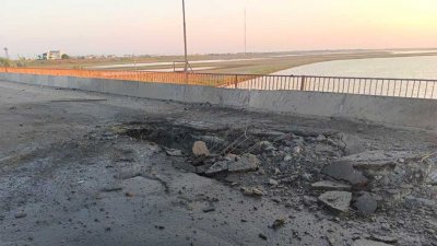 Власти Херсонщины назвали сроки восстановления движения по Чонгарскому мосту