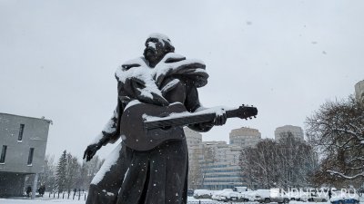 300 фактов о Екатеринбурге. Почему в городе поставили памятник «песняру» Мулявину
