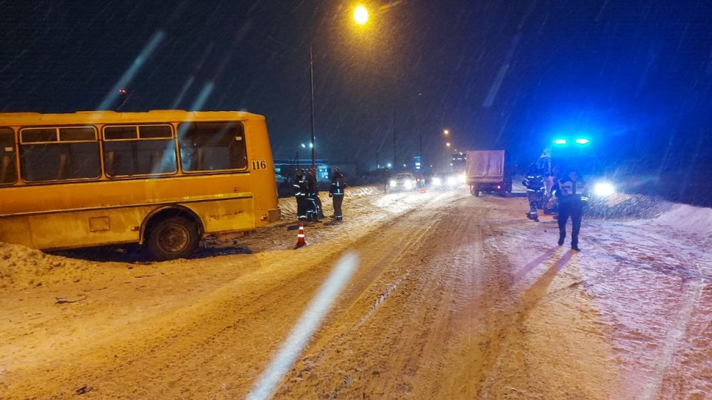 В Красноуфимске иномарка столкнулась с автобусом (ФОТО)