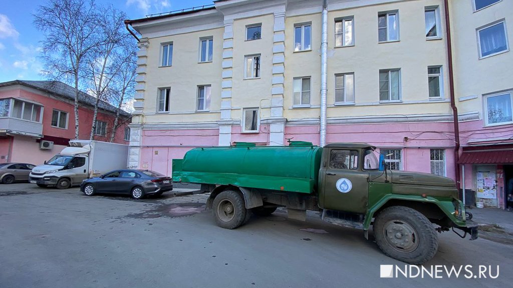 «Главе города плевать!» – в Первоуральске снова нет воды в жилых домах