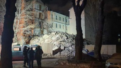 В центре Санкт-Петербурга рухнул шестиэтажный дом
