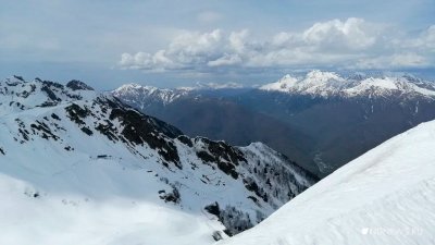 В МЧС предупредили об опасности схода лавин в горах Кавказа