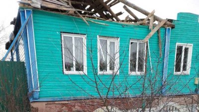 Украинский снаряд попал в жилой дом в Курской области: есть пострадавший