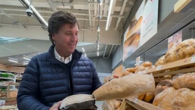 «В четыре раза!»: Карлсона шокировали цены на продукты в России