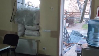 Украинские дроны атаковали МФЦ в Новой Каховке