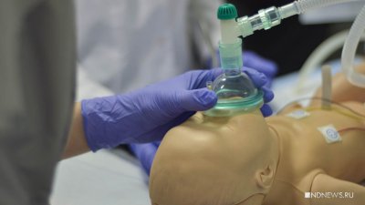 Будущие медики соревновались в реанимации малыша-симулятора (ФОТО)