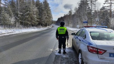 Мокрый снег ухудшил дорожную обстановку в Свердловской области