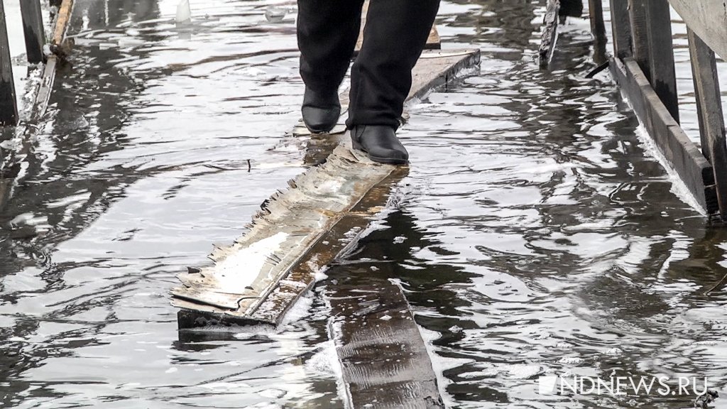 Сегодня в Свердловской области уйдет под воду мост