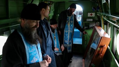 Курганские священники облетели область с иконой на самолете Ан-2 (ФОТО)