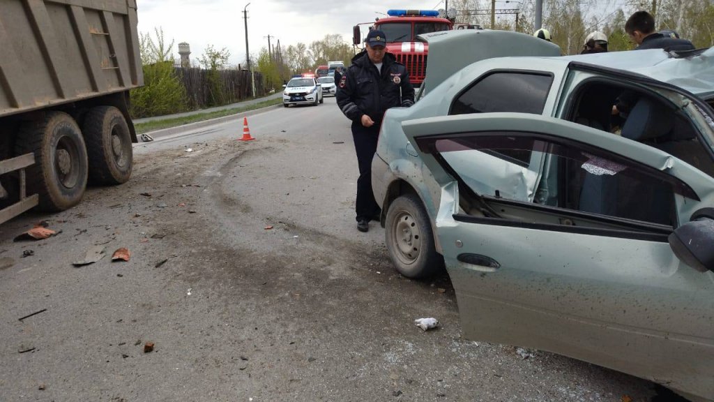 Смертельное ДТП в Асбесте: «Renault Logan» столкнулся с грузовиком