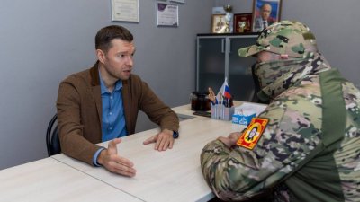 Алексей Вихарев передал высокоточное оборудование военным и медикам