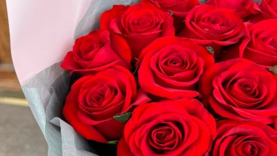 Букет роз на юбилей и день рождения в Москве