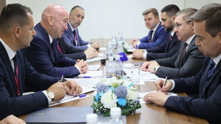 Якушев обсудил с сербским коллегой вопросы политической стойкости под давлением внешних сил