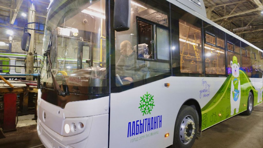Лабытнанги заказывает автобусы с системой контроля водителя: курение, телефон и сон