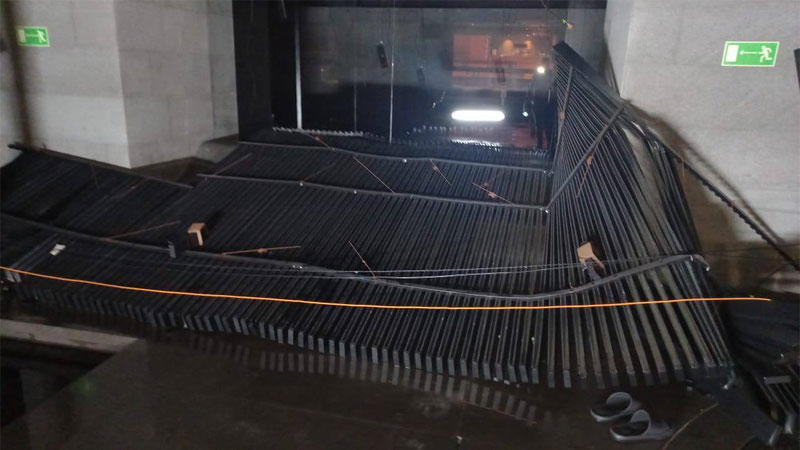 ЧП во Владивостоке: рухнул потолок в развлекательном комплексе «Акватория», есть пострадавшие