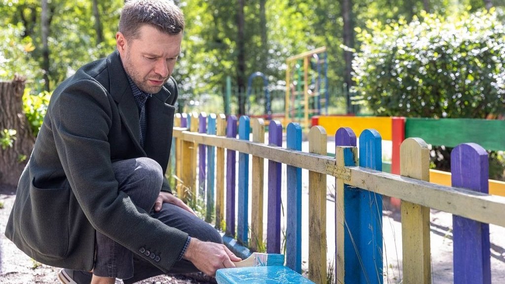 Алексей Вихарев помогает отремонтировать школы и детсады на Эльмаше к новому учебному году (ФОТО)