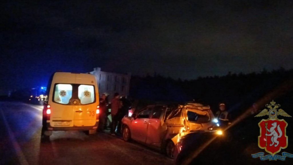 На ЕКАДе водитель грузовика устроил крупное ДТП – пострадало 6 человек