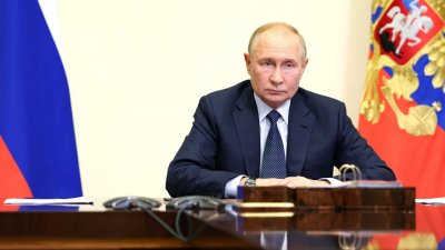 Путин предложил членам кабмина подумать об ограничении экспорта стратегического сырья