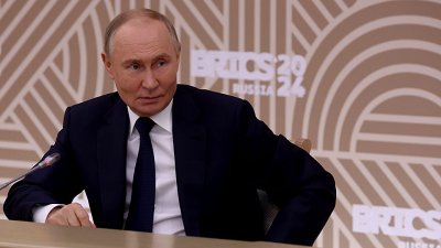 Деградирует: Путин оценил ситуацию на Ближнем Востоке