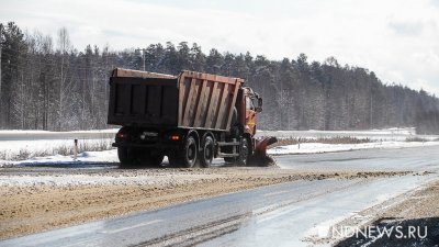 На очистку Екатеринбурга от снега вывели дополнительную технику