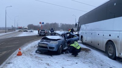 Жесткую аварию с автобусом под Каменском-Уральским устроил пьяный водитель