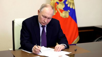 Путин поручил проверить состояние танкерного флота