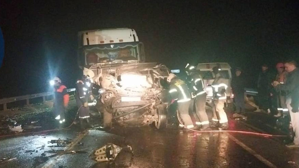 В Татарстане грузовик протаранил машины на светофоре: погибли 4 человека