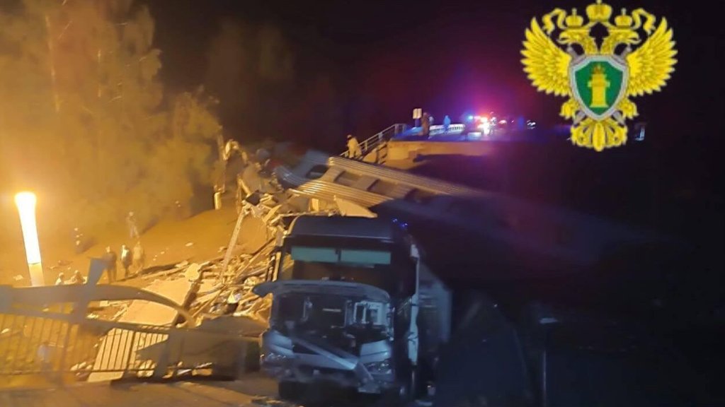 7 погибших, 35 пострадавших – что известно о крушении поезда в Брянской области