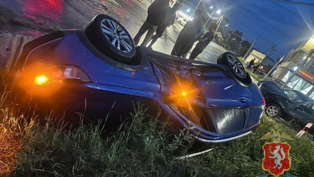 В Арамили 19-летний водитель спровоцировал аварию с пострадавшей