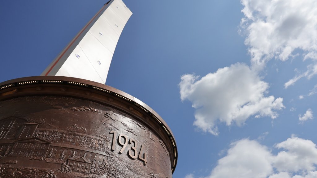 В Верхней Пышме открыли стелу в честь 170-летия города